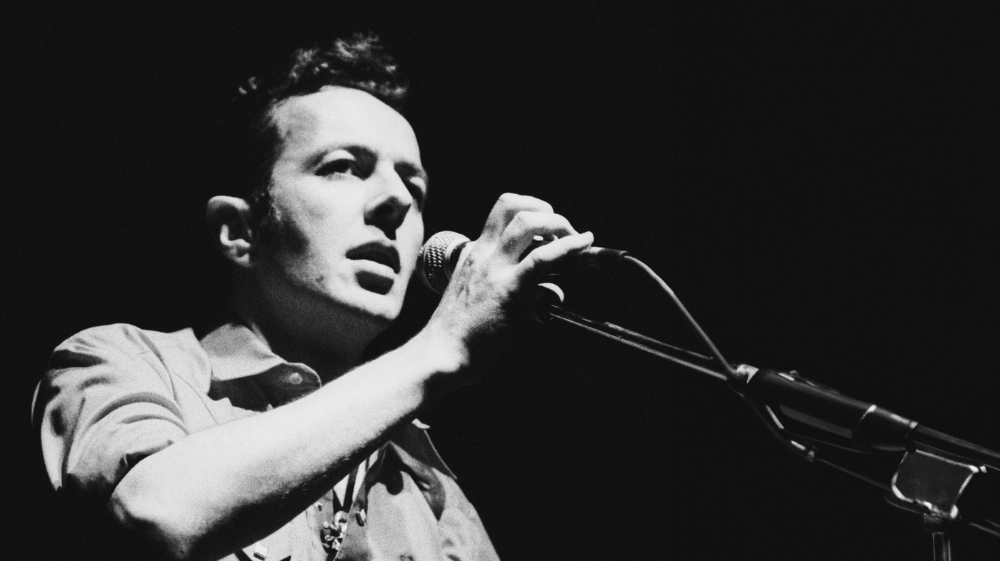 Joe strummer extended bw